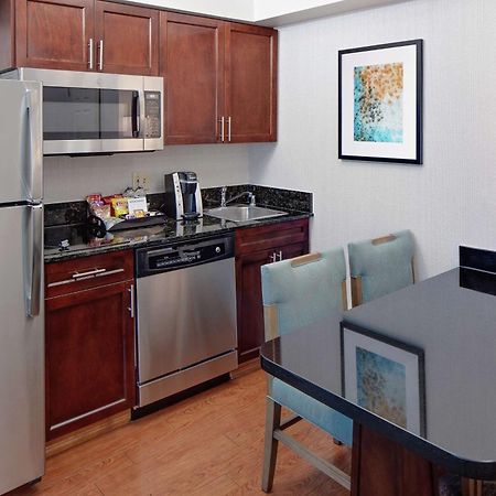 Homewood Suites By Hilton Dallas Market Center Exteriör bild