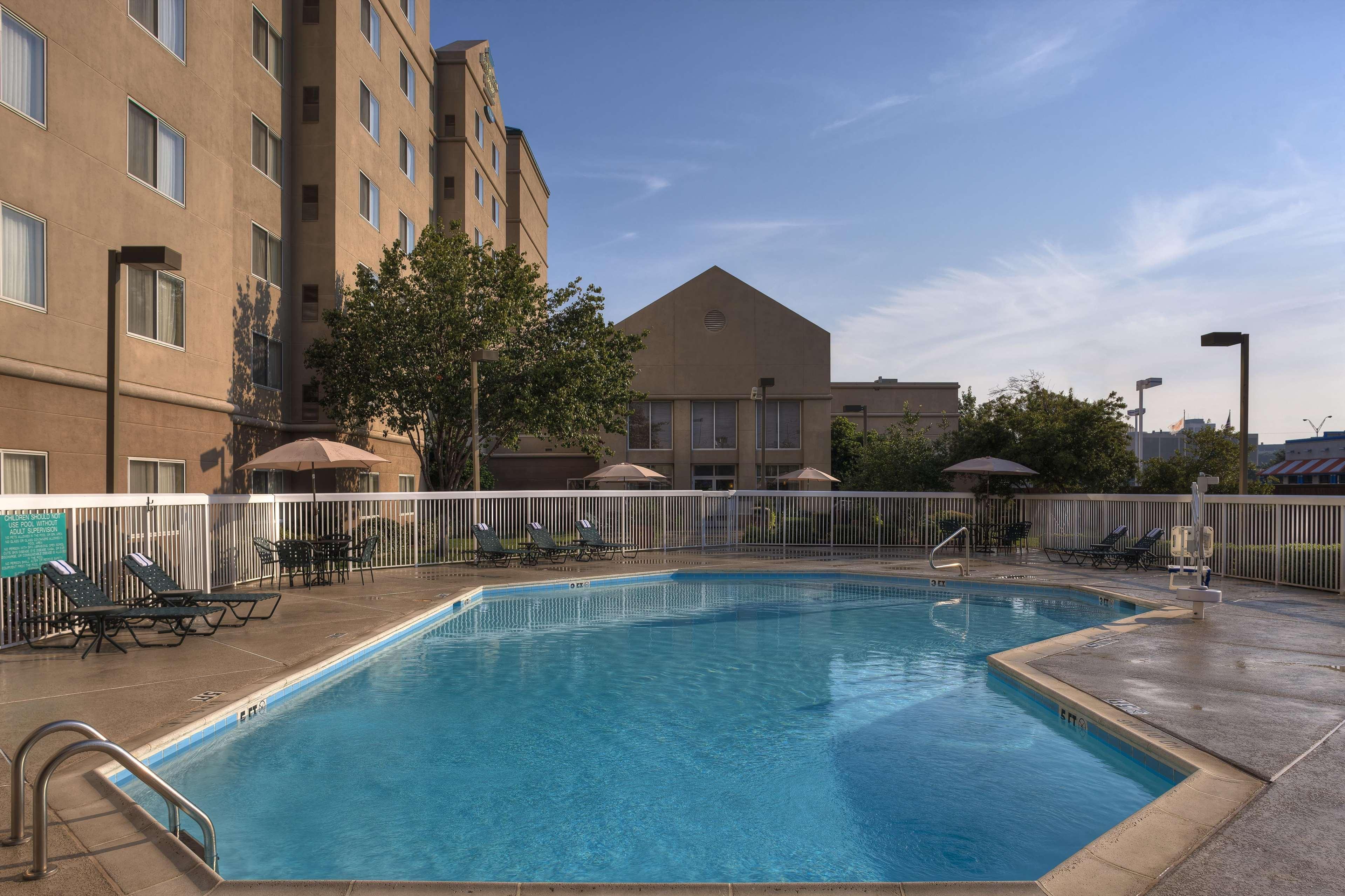 Homewood Suites By Hilton Dallas Market Center Exteriör bild