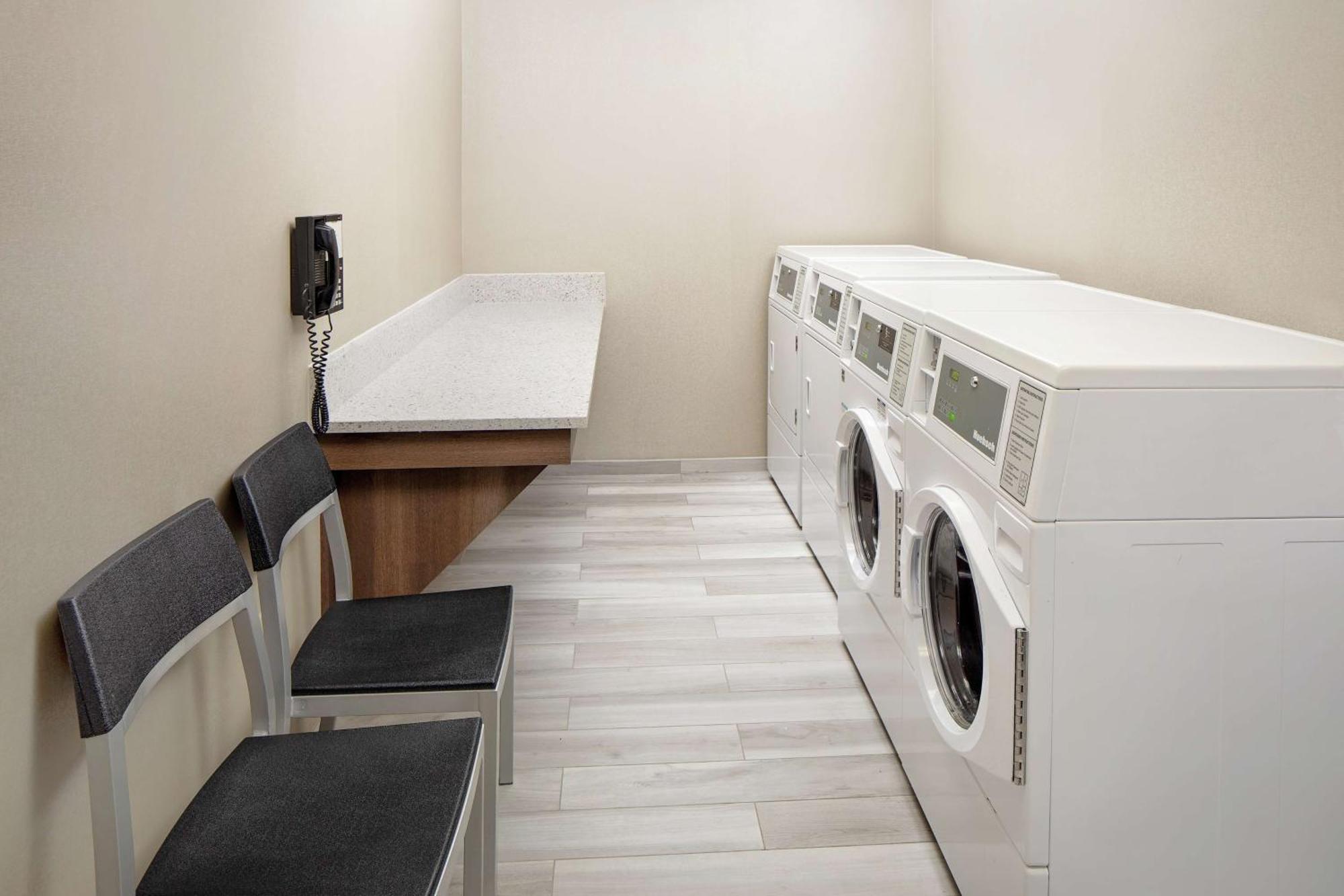 Homewood Suites By Hilton Dallas Market Center Exteriör bild