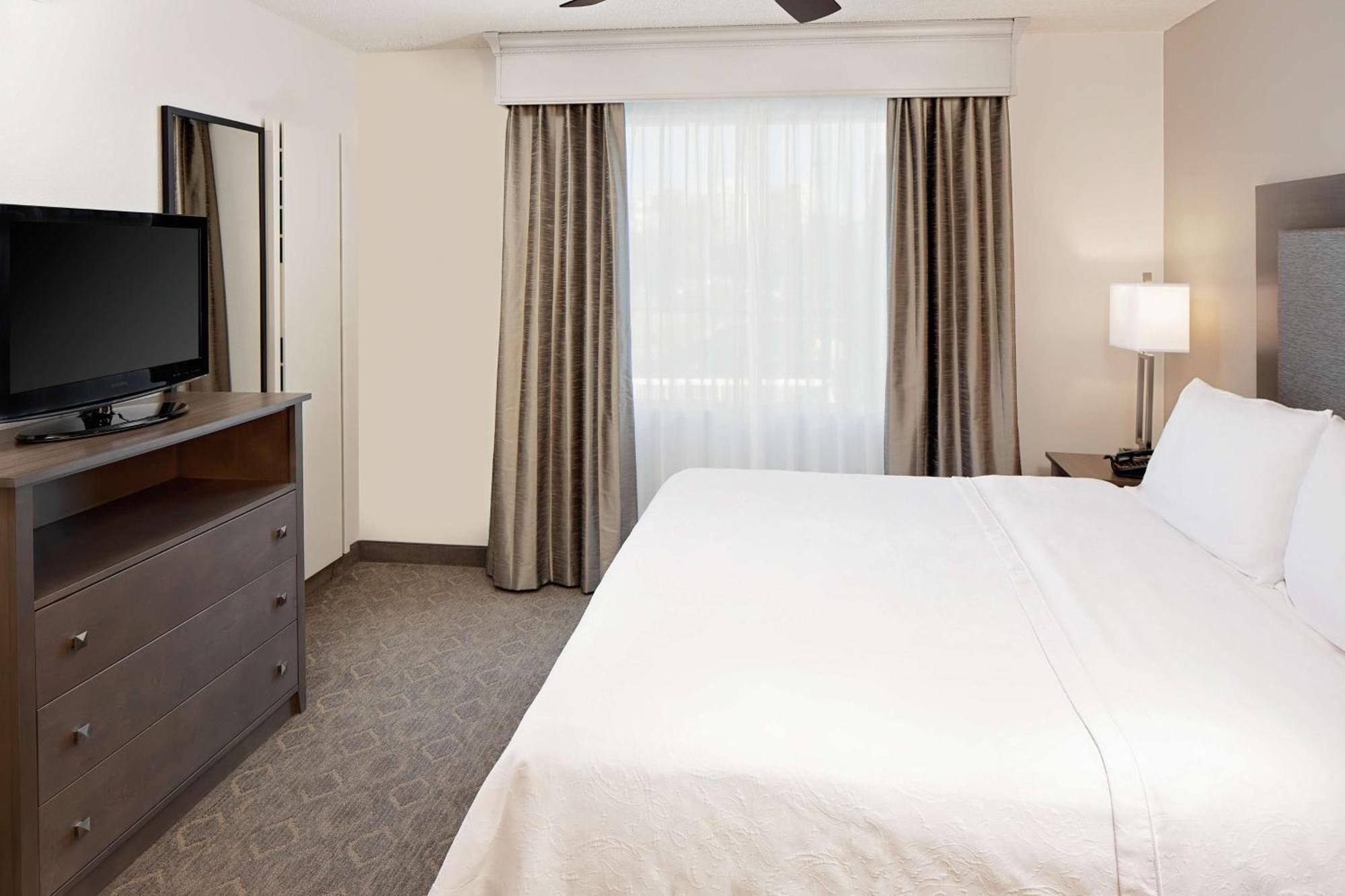 Homewood Suites By Hilton Dallas Market Center Exteriör bild