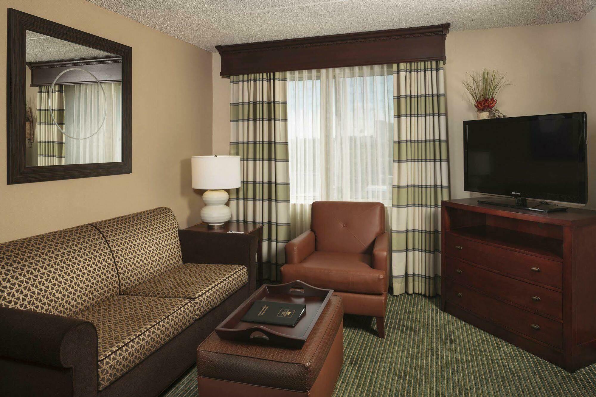 Homewood Suites By Hilton Dallas Market Center Exteriör bild