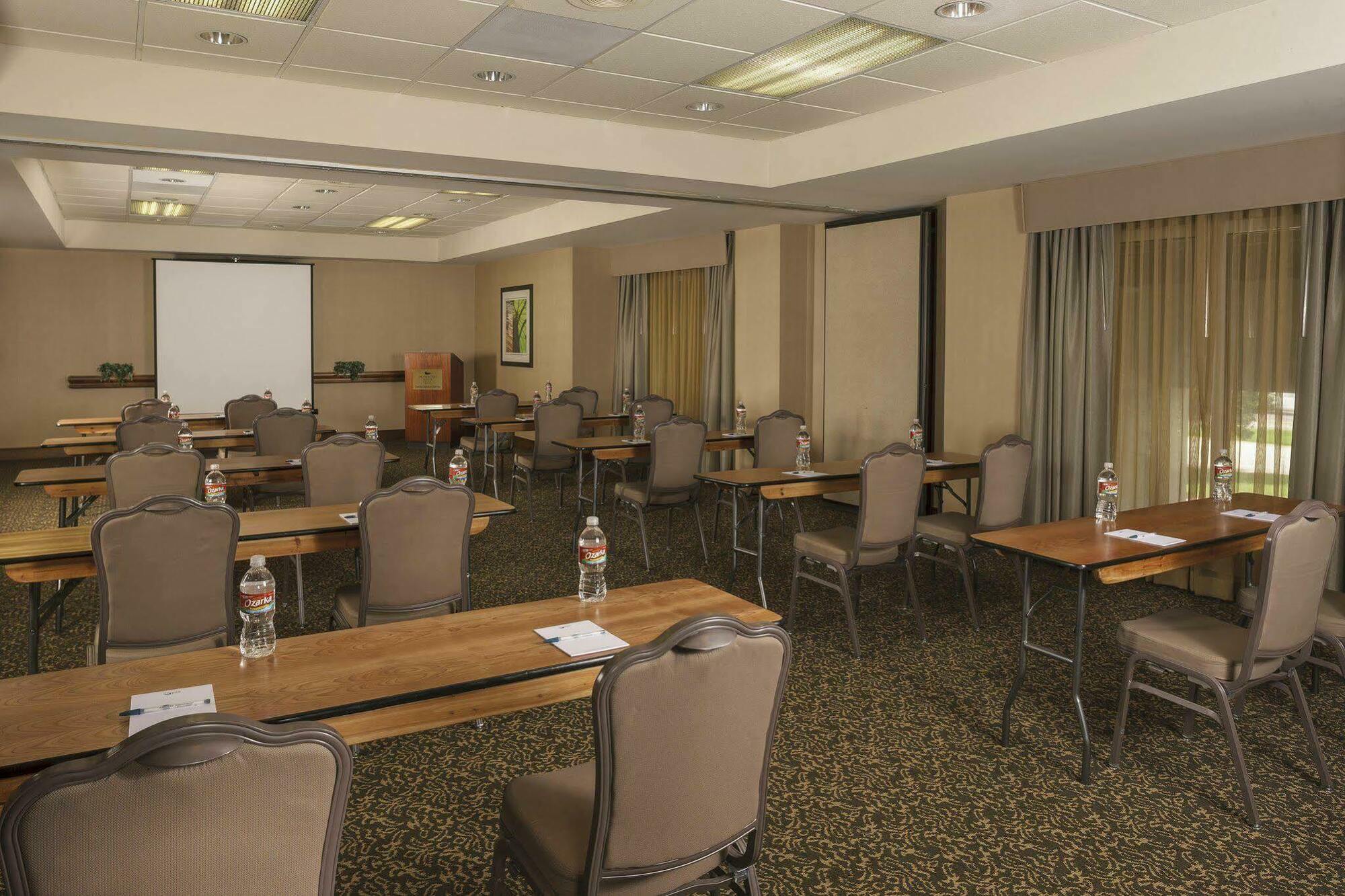 Homewood Suites By Hilton Dallas Market Center Exteriör bild